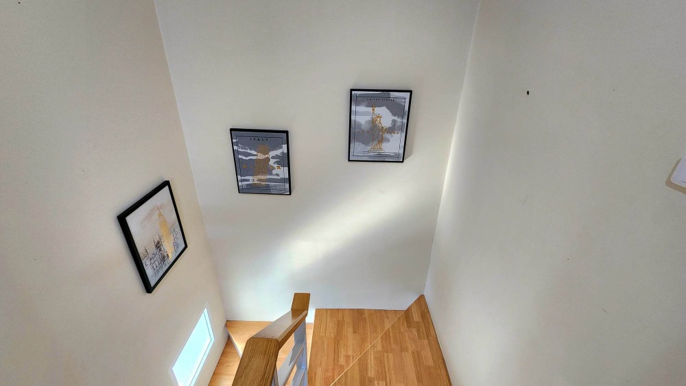 For RentTownhomePattaya, Bangsaen, Chonburi : Townhome for rent, Golden Town, South Pattaya - Sukhumvit, corner unit.