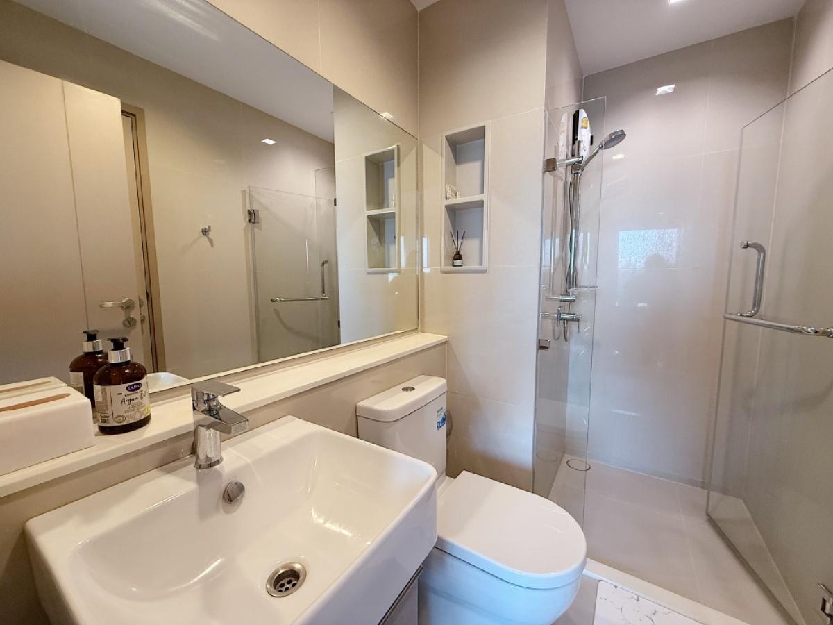 For RentCondoThaphra, Talat Phlu, Wutthakat : 👑Life Sathorn Sierra👑Special Type Room✨FREE WIFI, 3 air conditioners, beautiful view, high floor ✅ have video in the room