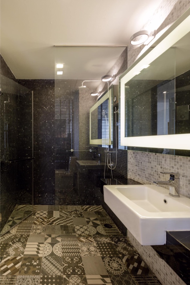 For SaleTownhomeRama3 (Riverside),Satupadit : LUXX VILLE Sathu Pradit 12 Luxury Townhome, 4.5  story , good location