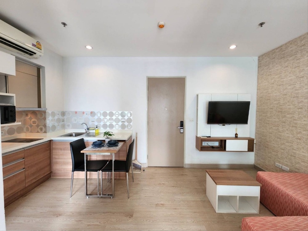 ให้เช่าคอนโดรัตนาธิเบศร์ สนามบินน้ำ พระนั่งเกล้า : **ห้องว่างครับผม แบบ 1 นอน คอนโดสไตล์โรงแรม ห้องโปร่งกว้าง น่าอยู่สุดๆ ** ให้เช่า The Hotel คอนโด ติดMRTบางกระสอ เส้นรัตนาธิเบศร์ มีเครื่องซักผ้า!!