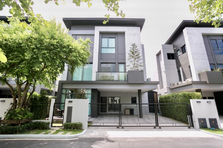 ให้เช่าบ้านลาดพร้าว101 แฮปปี้แลนด์ : 🩷🏡🩷   ให้เช่าบ้าน The Gentry เอกมัย-ลาดพร้าว ❤️บ้านเดี่ยว 3 ชั้น ❤️ตกแต่งเฟอร์นิเจอร์ครบ ❤️พร้อมอยู่ 