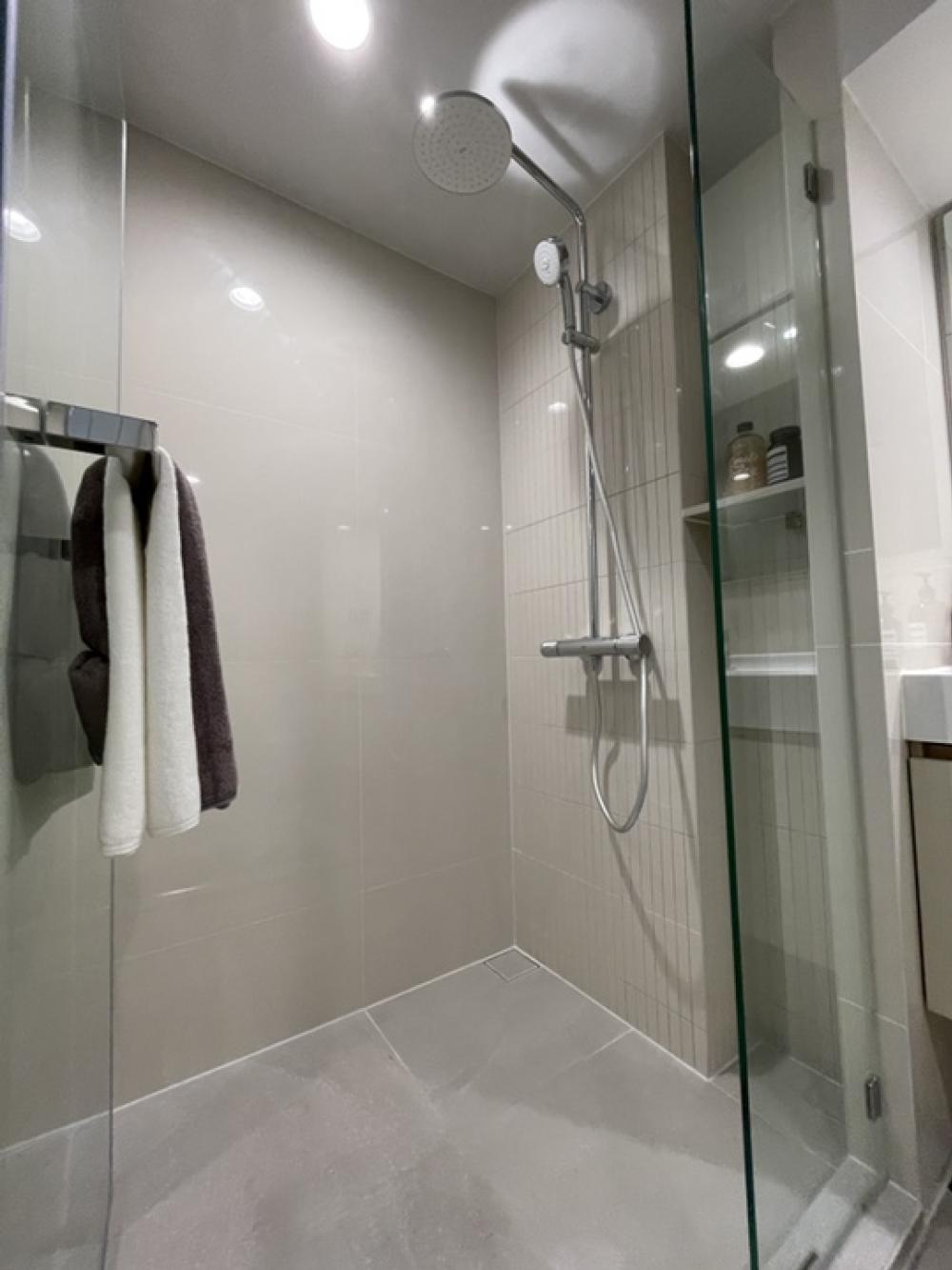 ขายคอนโดสยาม จุฬา สามย่าน : ขายคอนโด CULTURE จุฬา ขนาด 57 ตร.ม. 2 ห้องนอน 1 ห้องน้ำ ทำเลใจกลางสถานศึกษาชั้นนำ ใกล้รถไฟฟ้า 2 สาย 290 ม. ถึง BTS ศาลาแดง 350 ม. ถึง MRT สามย่าน สิ่งอำนวยความสะดวกมีให้ครบครัน