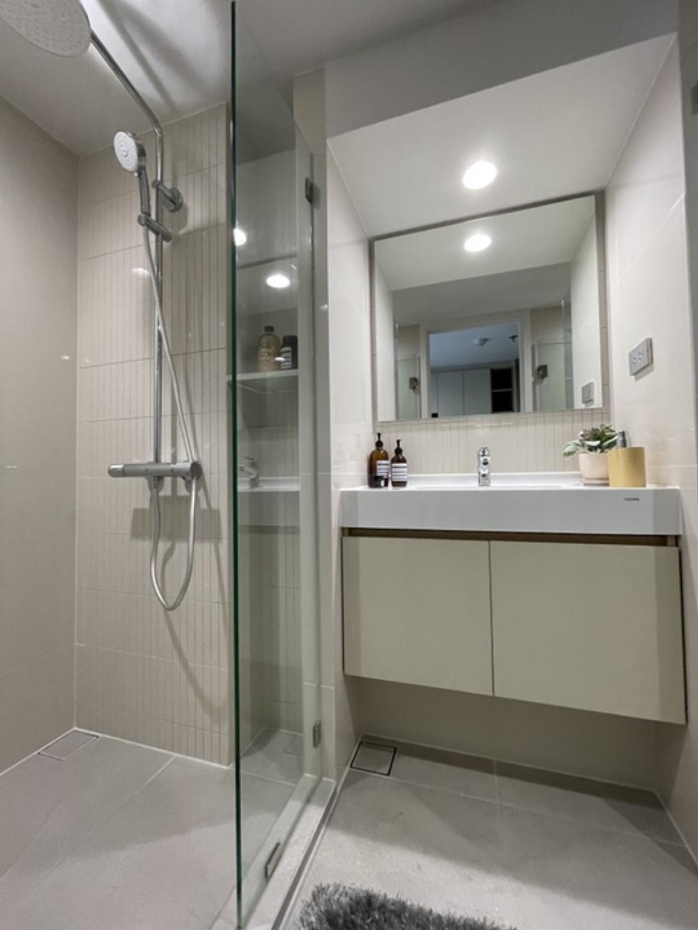 ขายคอนโดสยาม จุฬา สามย่าน : ขายคอนโด CULTURE จุฬา ขนาด 57 ตร.ม. 2 ห้องนอน 1 ห้องน้ำ ทำเลใจกลางสถานศึกษาชั้นนำ ใกล้รถไฟฟ้า 2 สาย 290 ม. ถึง BTS ศาลาแดง 350 ม. ถึง MRT สามย่าน สิ่งอำนวยความสะดวกมีให้ครบครัน