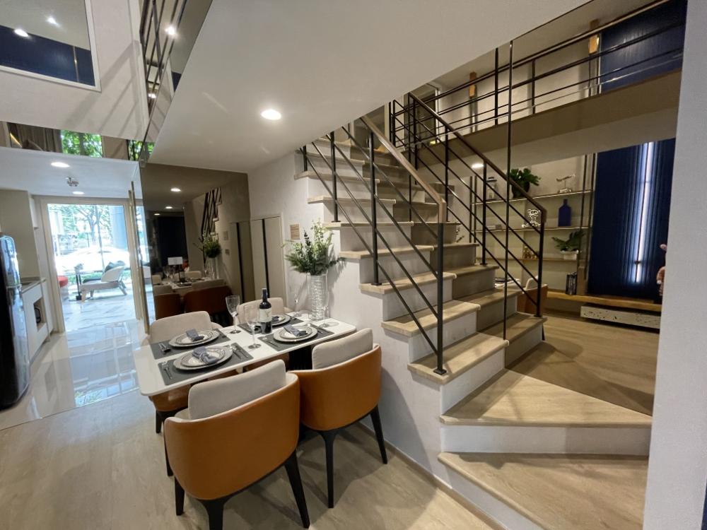 ขายคอนโดสยาม จุฬา สามย่าน : ขายคอนโด CULTURE จุฬา ขนาด 57 ตร.ม. 2 ห้องนอน 1 ห้องน้ำ ทำเลใจกลางสถานศึกษาชั้นนำ ใกล้รถไฟฟ้า 2 สาย 290 ม. ถึง BTS ศาลาแดง 350 ม. ถึง MRT สามย่าน สิ่งอำนวยความสะดวกมีให้ครบครัน