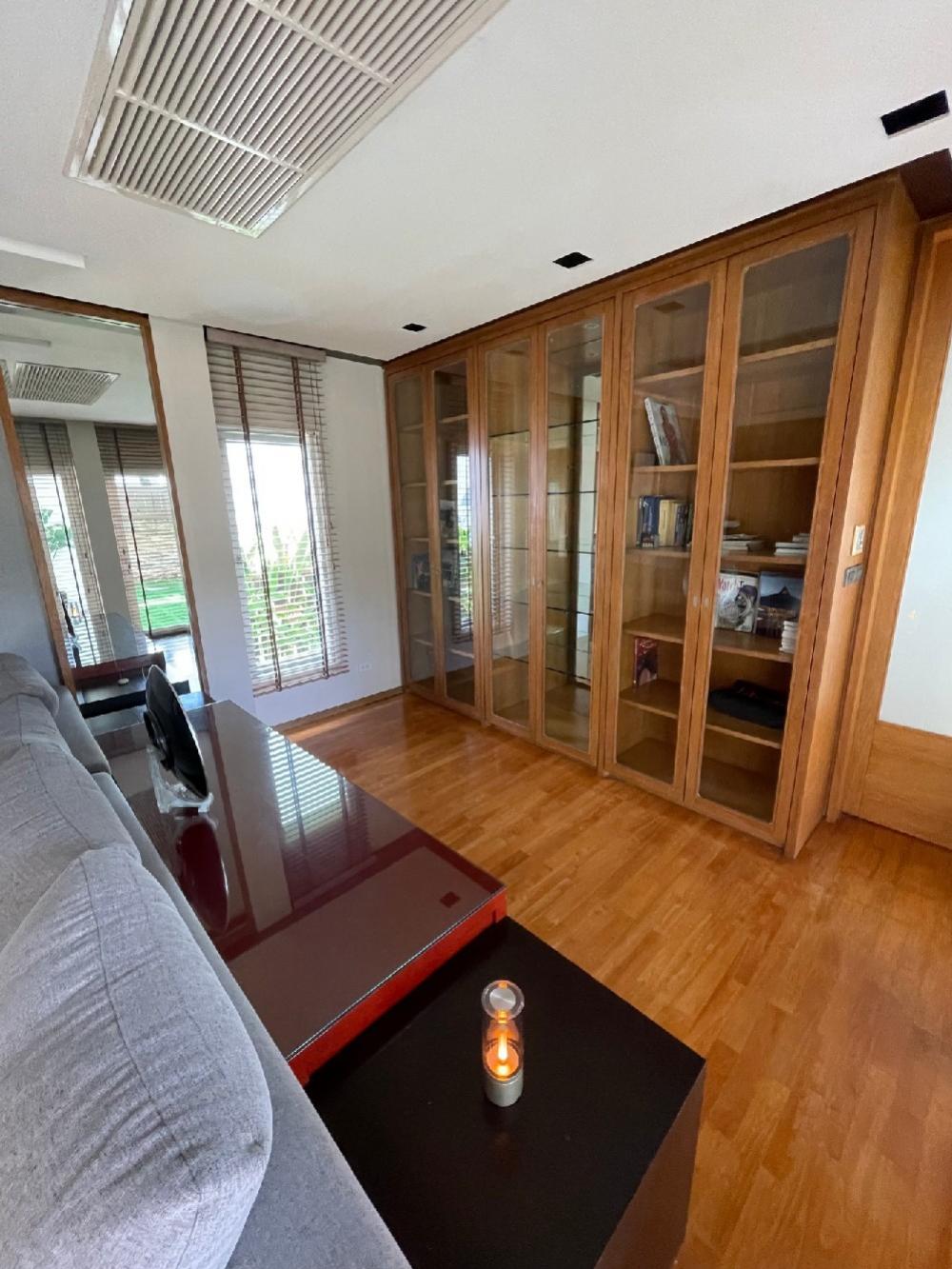 ให้เช่าบ้านรัชดา ห้วยขวาง : 🍒ให้เช่าบ้านเดี่ยว โนเบิล ทาวน์อินทาวน์ ใจกลางเมือง ห้วยขวาง เหม๋งจ๋าย ทำเลดีมาก บ้านใหม่ เฟอร์ครบ