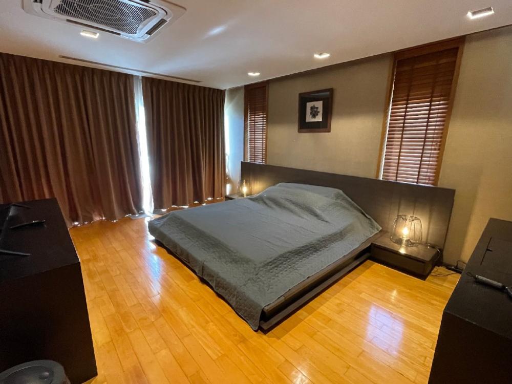 ให้เช่าบ้านรัชดา ห้วยขวาง : 🍒ให้เช่าบ้านเดี่ยว โนเบิล ทาวน์อินทาวน์ ใจกลางเมือง ห้วยขวาง เหม๋งจ๋าย ทำเลดีมาก บ้านใหม่ เฟอร์ครบ