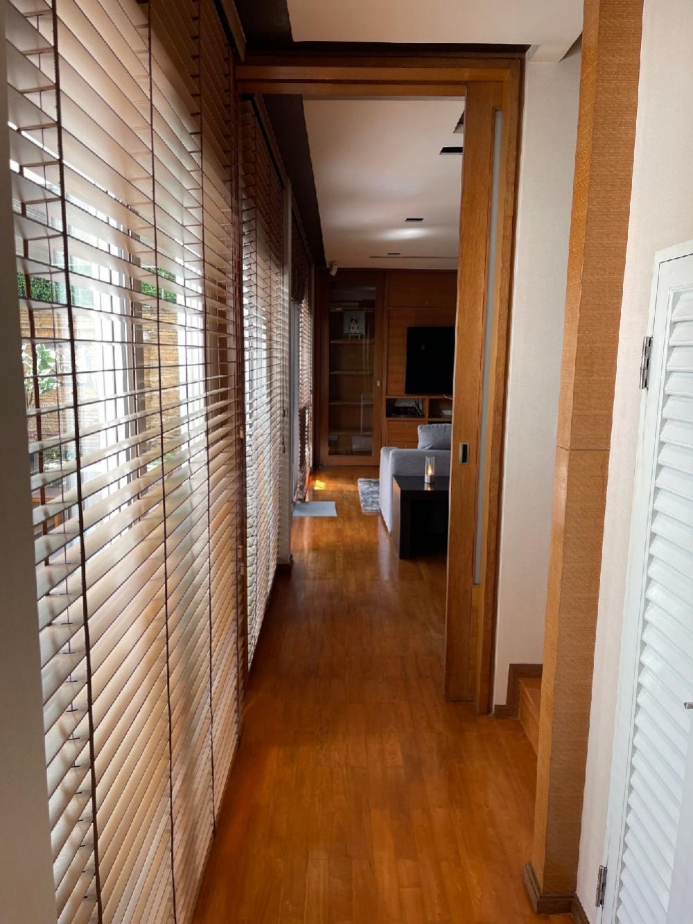 ให้เช่าบ้านรัชดา ห้วยขวาง : 🍒ให้เช่าบ้านเดี่ยว โนเบิล ทาวน์อินทาวน์ ใจกลางเมือง ห้วยขวาง เหม๋งจ๋าย ทำเลดีมาก บ้านใหม่ เฟอร์ครบ