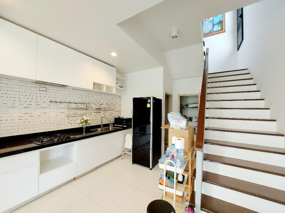 For SaleHousePathum Thani,Rangsit, Thammasat : House for sale AQ Shadi Phahon Yothin-Rangsit, beautiful twin house, corner house, 5 minutes to Thammasat University, teak furniture, security screens throughout the house, 42 sq m.