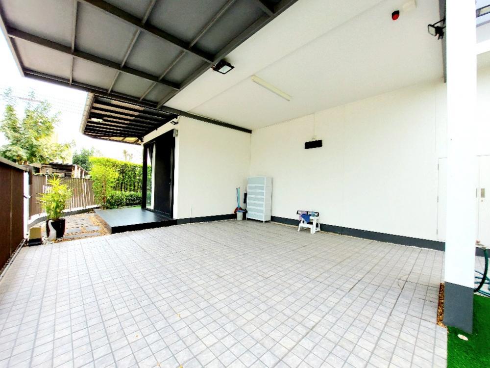 For SaleHousePathum Thani,Rangsit, Thammasat : House for sale AQ Shadi Phahon Yothin-Rangsit, beautiful twin house, corner house, 5 minutes to Thammasat University, teak furniture, security screens throughout the house, 42 sq m.