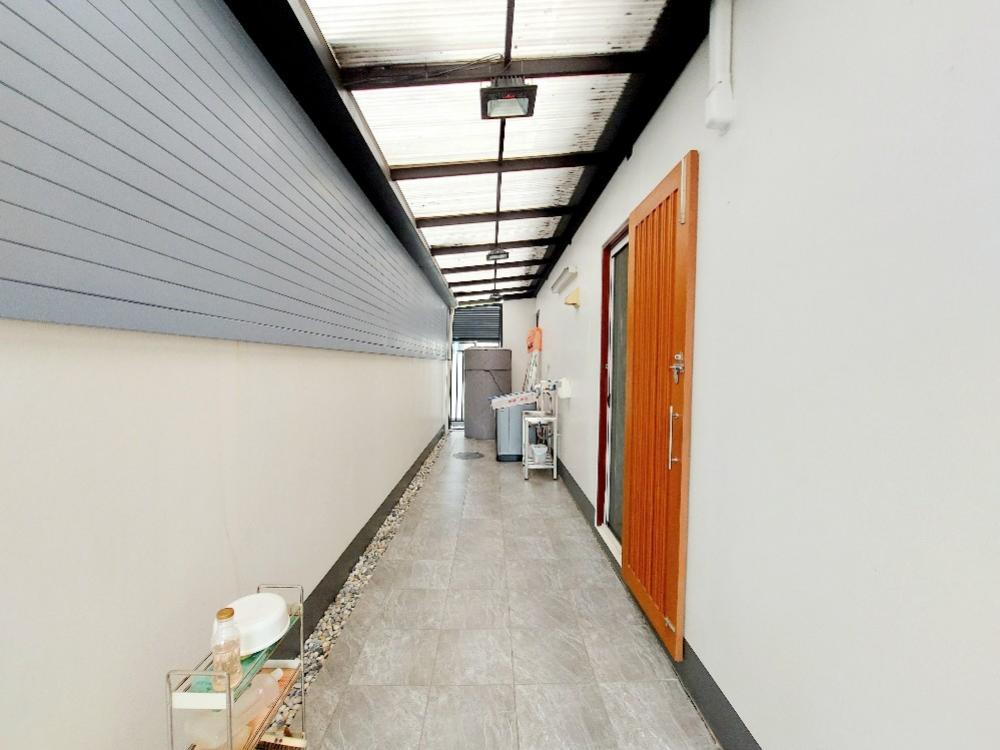 For SaleHousePathum Thani,Rangsit, Thammasat : House for sale AQ Shadi Phahon Yothin-Rangsit, beautiful twin house, corner house, 5 minutes to Thammasat University, teak furniture, security screens throughout the house, 42 sq m.