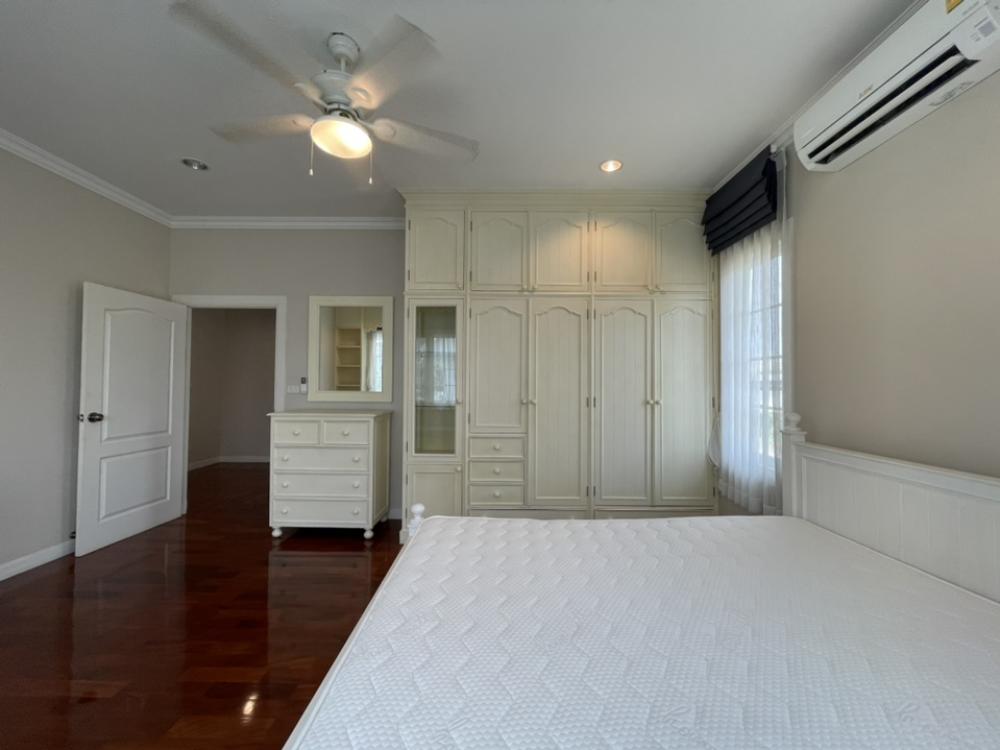 For RentHouseBangna, Bearing, Lasalle : Single house for rent, Fantasia Villa 4,Near little walk 5 bedrooms