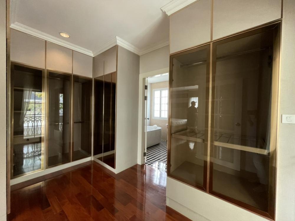 For RentHouseBangna, Bearing, Lasalle : Single house for rent, Fantasia Villa 4,Near little walk 5 bedrooms