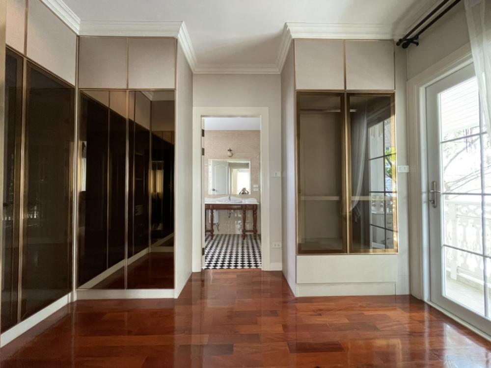 For RentHouseBangna, Bearing, Lasalle : Single house for rent, Fantasia Villa 4,Near little walk 5 bedrooms