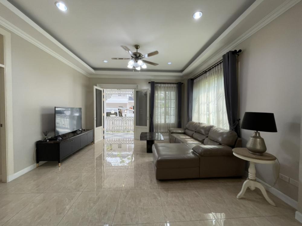 For RentHouseBangna, Bearing, Lasalle : Single house for rent, Fantasia Villa 4,Near little walk 5 bedrooms