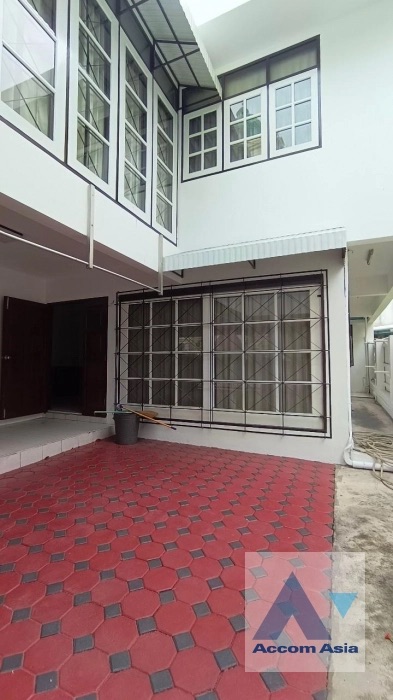 For RentHouseSukhumvit, Asoke, Thonglor : 🔼AccomA🔽  3 Beds House for Rent in Sukhumvit, BTS Asok