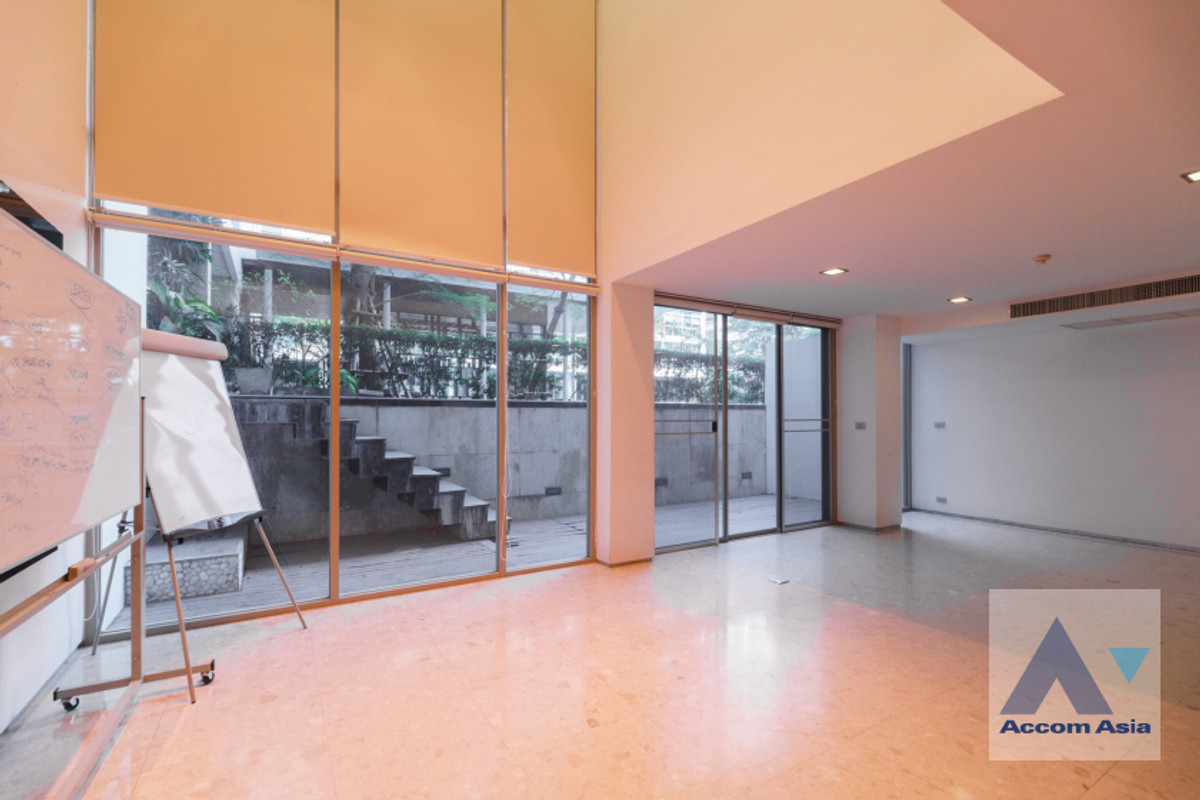 For SaleCondoOnnut, Udomsuk : 🔼 AccomA🔽 Duplex Condo, Pet friendly 3 Bedrooms Condominium for Sale in Sukhumvit, Bangkok near BTS Phra khanong at Ficus Lane (AA15556)