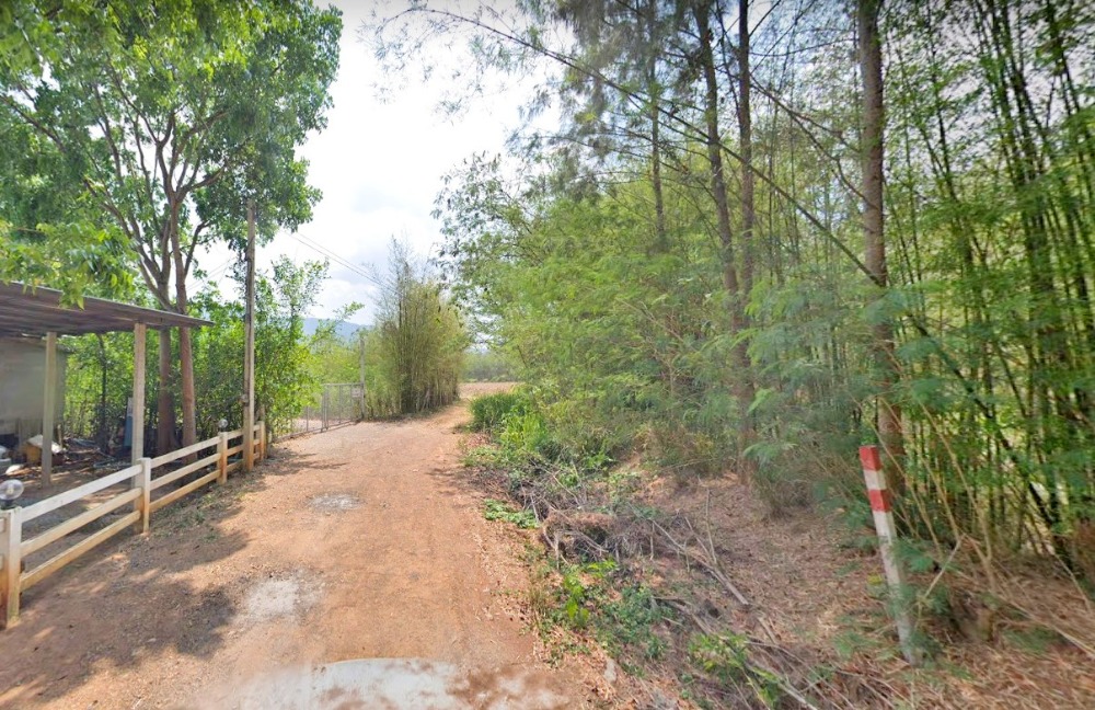 For SaleLandPak Chong KhaoYai : Land for sale 5-2-40 rai, Pak Chong, Khao Yai, good location, near tourist attractions Toscana, about 1 km.