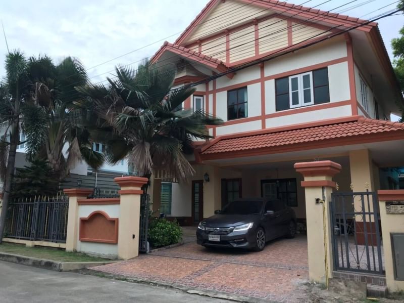 ให้เช่าบ้านรัตนาธิเบศร์ สนามบินน้ำ พระนั่งเกล้า : ให้เช่า บ้านเดี่ยว หมู่บ้านลัดดารมย์ ราชพฤกษ์-รัตนาธิเบศร์2 82 ตรว 5 นอน ใกล้ โลตัสนอร์ทราชพฤกษ์