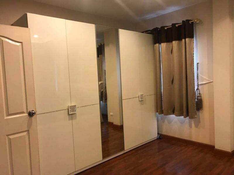 ให้เช่าบ้านรัตนาธิเบศร์ สนามบินน้ำ พระนั่งเกล้า : ให้เช่า บ้านเดี่ยว หมู่บ้านลัดดารมย์ ราชพฤกษ์-รัตนาธิเบศร์2 82 ตรว 5 นอน ใกล้ โลตัสนอร์ทราชพฤกษ์