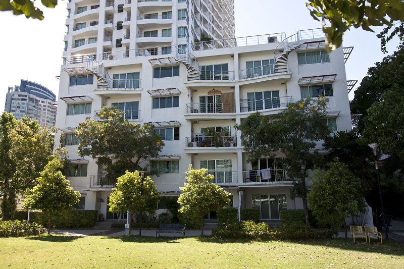 ขายคอนโดวงเวียนใหญ่ เจริญนคร : ขาย คอนโด Supalai River Place ขนาด 103 ตรม 2 ห้องนอน มีที่จอดรถ และสวนดาดฟ้าส่วนตัว เฟอร์ครบ ตรงข้าม Asiatique เจริญกรุง เจริญนคร สาทร ตากสิน : SL23S-011