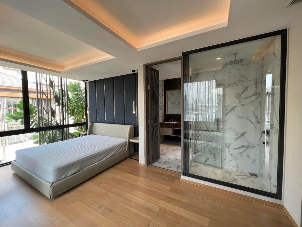 ขายบ้านสาทร นราธิวาส : บ้านสวย หรู ย่าน สาทร -เย็นอากาศ 5 ชั้น พร้อมลิฟต์ และ สระว่ายน้ำ ส่วนตัว ราคา 75 mb