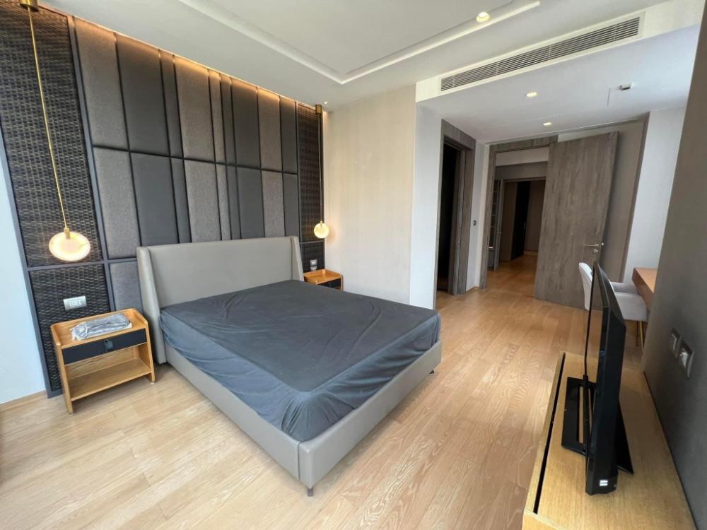 ขายบ้านสาทร นราธิวาส : บ้านสวย หรู ย่าน สาทร -เย็นอากาศ 5 ชั้น พร้อมลิฟต์ และ สระว่ายน้ำ ส่วนตัว ราคา 75 mb