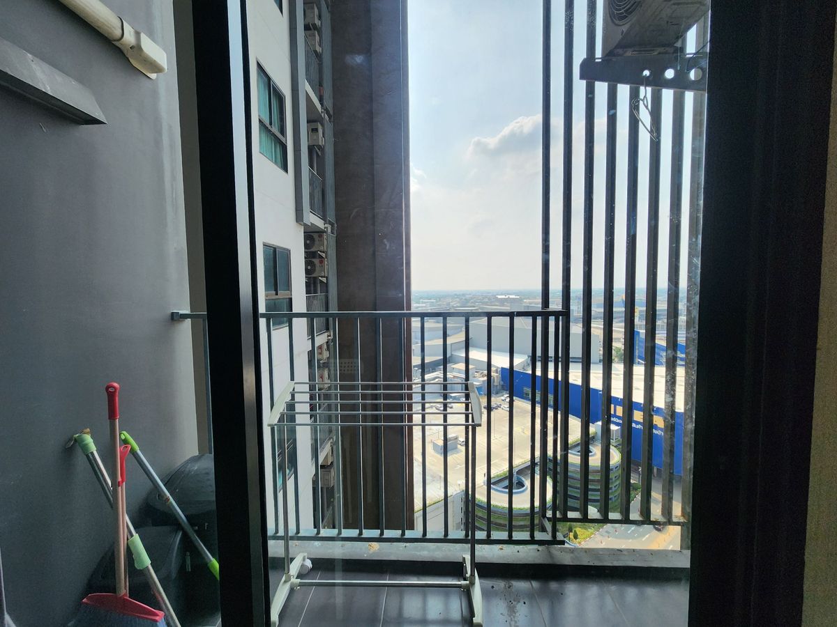For RentCondoNonthaburi, Bang Yai, Bangbuathong : ** Available room, updated room, cheap price ** .For rent, Plum Condo, Central Station, Bang Yai, Phase 1, cheap price SN490.14