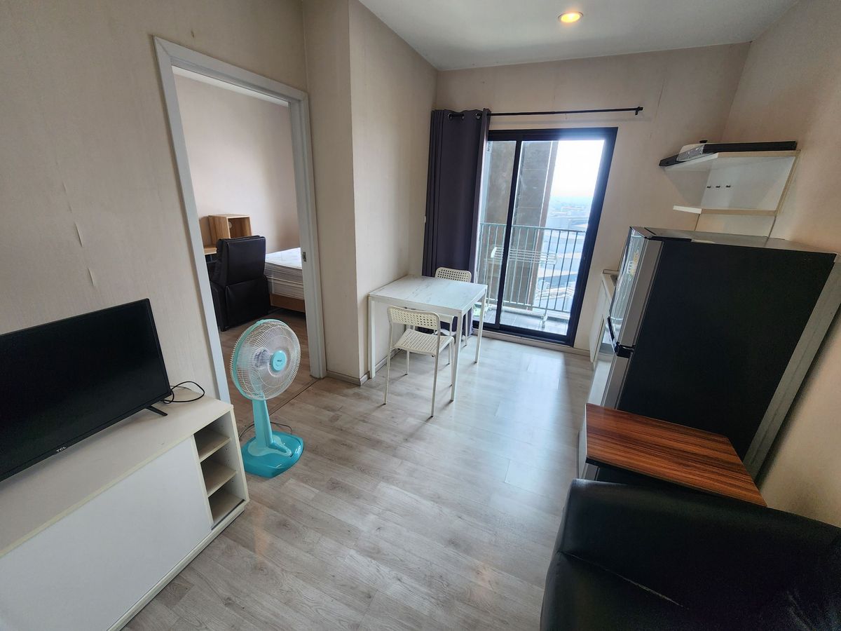 For RentCondoNonthaburi, Bang Yai, Bangbuathong : ** Available room, updated room, cheap price ** .For rent, Plum Condo, Central Station, Bang Yai, Phase 1, cheap price SN490.14