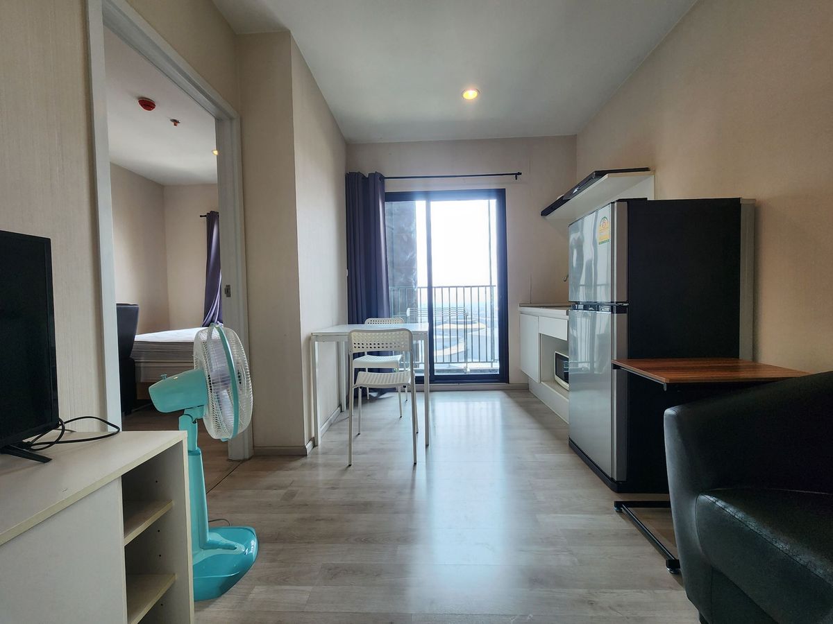 For RentCondoNonthaburi, Bang Yai, Bangbuathong : ** Available room, updated room, cheap price ** .For rent, Plum Condo, Central Station, Bang Yai, Phase 1, cheap price SN490.14