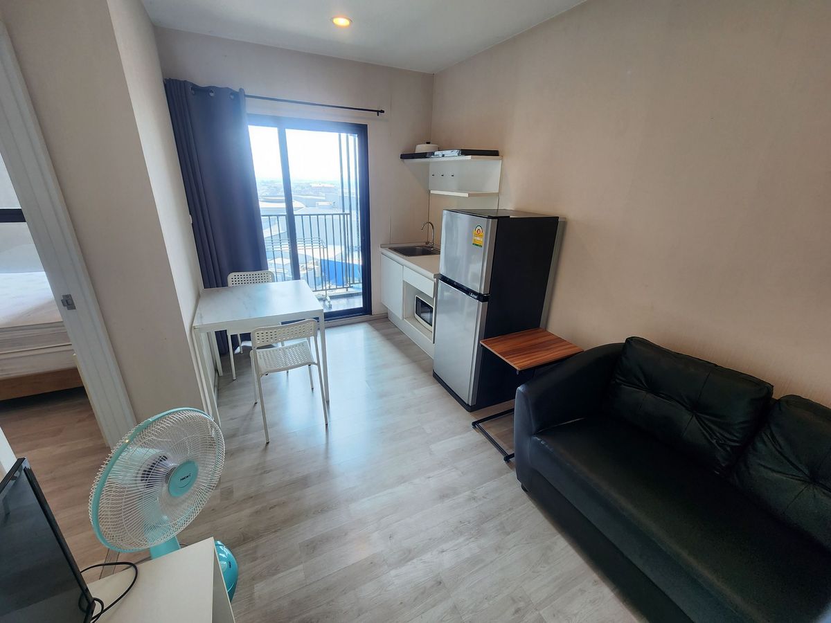 For RentCondoNonthaburi, Bang Yai, Bangbuathong : ** Available room, updated room, cheap price ** .For rent, Plum Condo, Central Station, Bang Yai, Phase 1, cheap price SN490.14