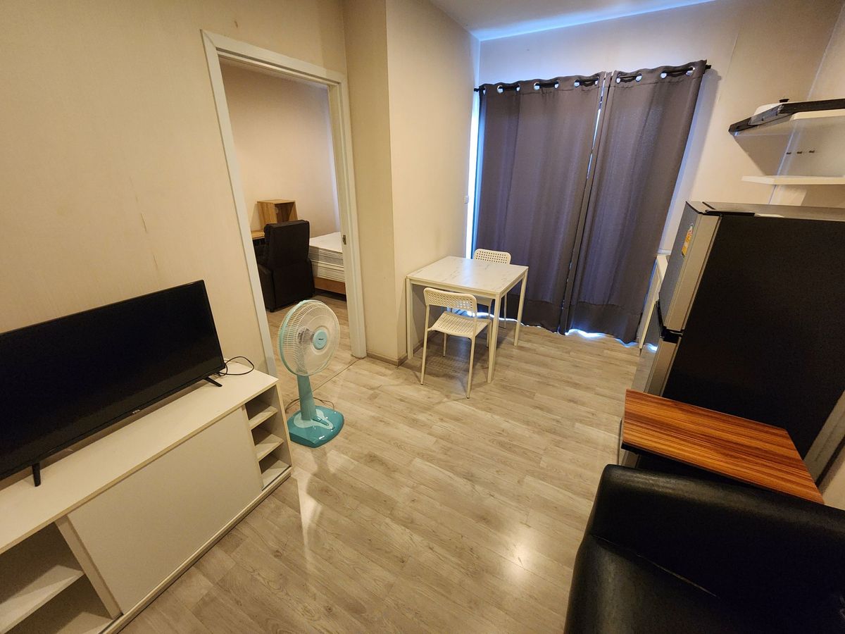 For RentCondoNonthaburi, Bang Yai, Bangbuathong : ** Available room, updated room, cheap price ** .For rent, Plum Condo, Central Station, Bang Yai, Phase 1, cheap price SN490.14