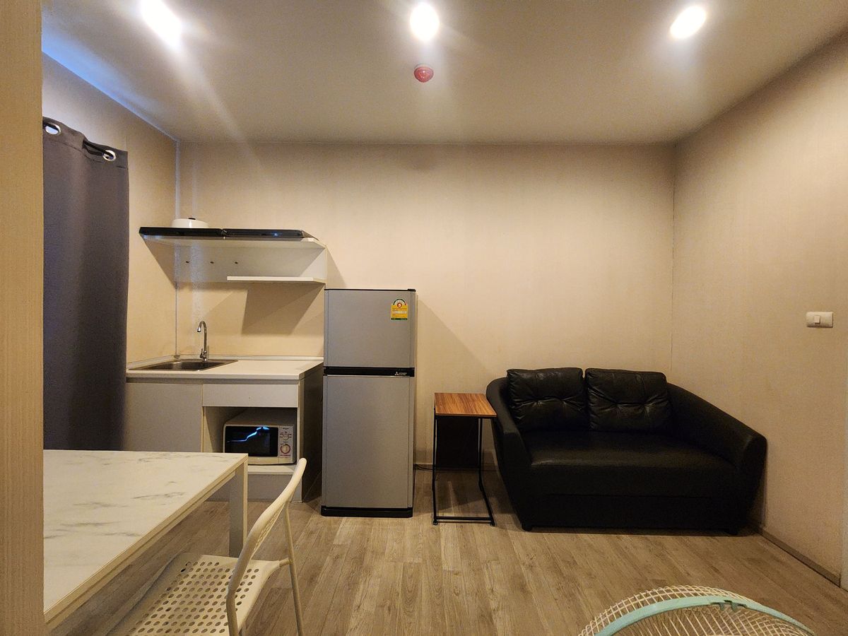 For RentCondoNonthaburi, Bang Yai, Bangbuathong : ** Available room, updated room, cheap price ** .For rent, Plum Condo, Central Station, Bang Yai, Phase 1, cheap price SN490.14