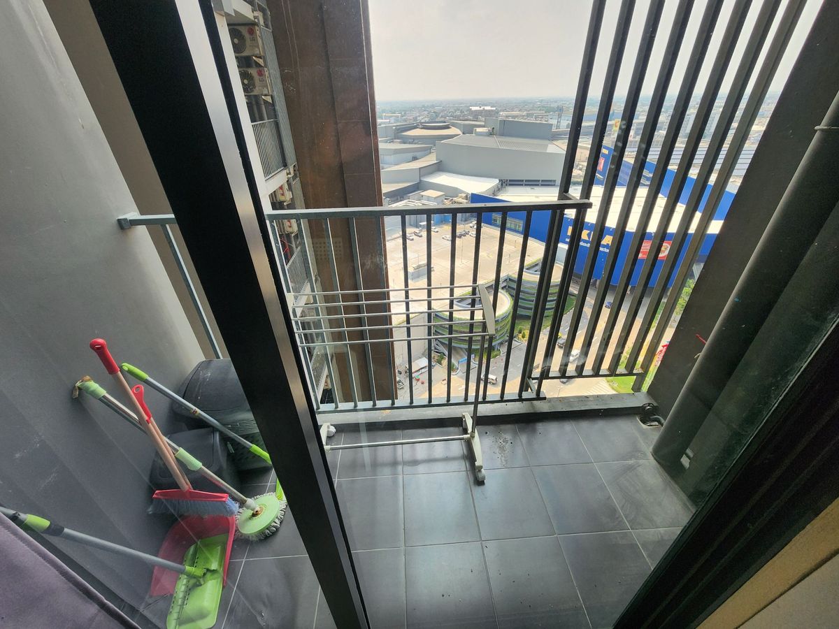 For RentCondoNonthaburi, Bang Yai, Bangbuathong : ** Available room, updated room, cheap price ** .For rent, Plum Condo, Central Station, Bang Yai, Phase 1, cheap price SN490.14