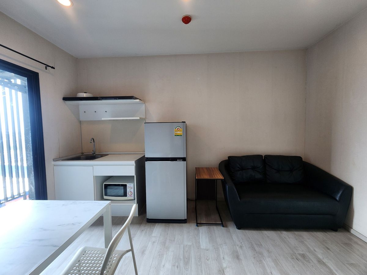 For RentCondoNonthaburi, Bang Yai, Bangbuathong : ** Available room, updated room, cheap price ** .For rent, Plum Condo, Central Station, Bang Yai, Phase 1, cheap price SN490.14