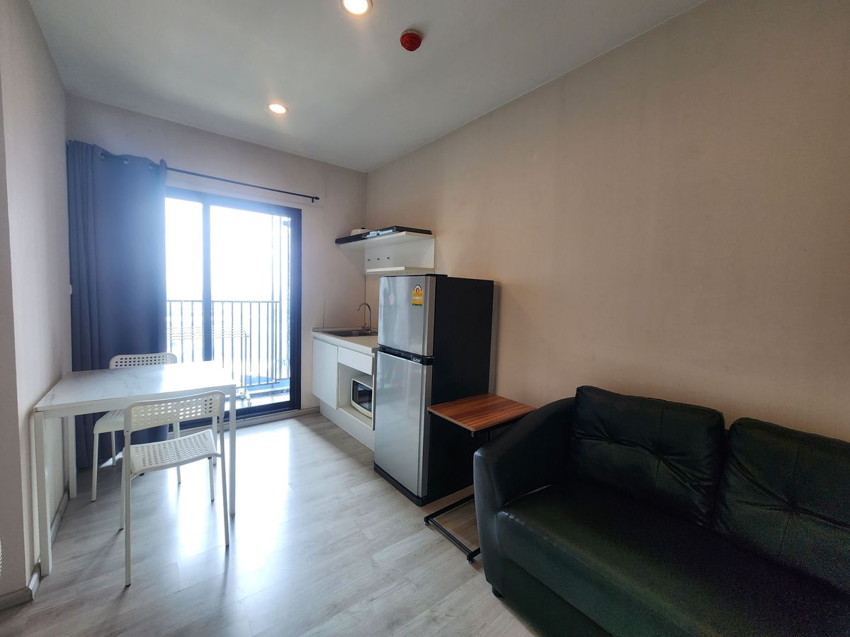 For RentCondoNonthaburi, Bang Yai, Bangbuathong : ** Available room, updated room, cheap price ** .For rent, Plum Condo, Central Station, Bang Yai, Phase 1, cheap price SN490.14