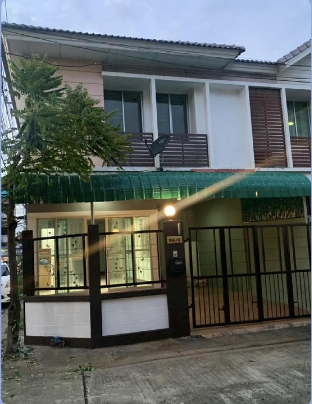 For RentTownhomeMin Buri, Romklao : 2 storey townhouse for rent