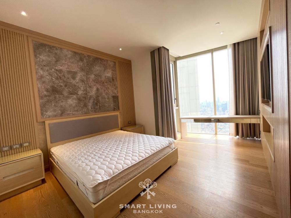 For RentCondoWongwianyai, Charoennakor : MAGNOLIA WATERFRONT RESIDENCES, luxury riverside condo, 4 bedrooms, near Icon Siam, price 180k