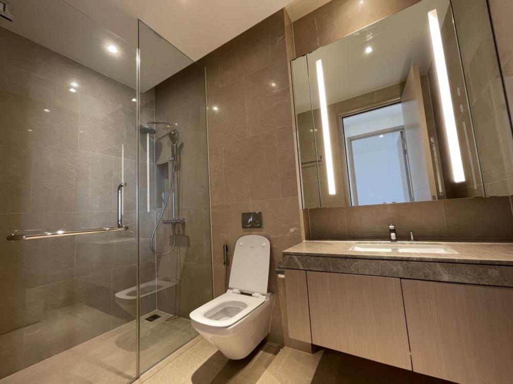 For RentCondoWongwianyai, Charoennakor : MAGNOLIA WATERFRONT RESIDENCES, luxury riverside condo, 4 bedrooms, near Icon Siam, price 180k