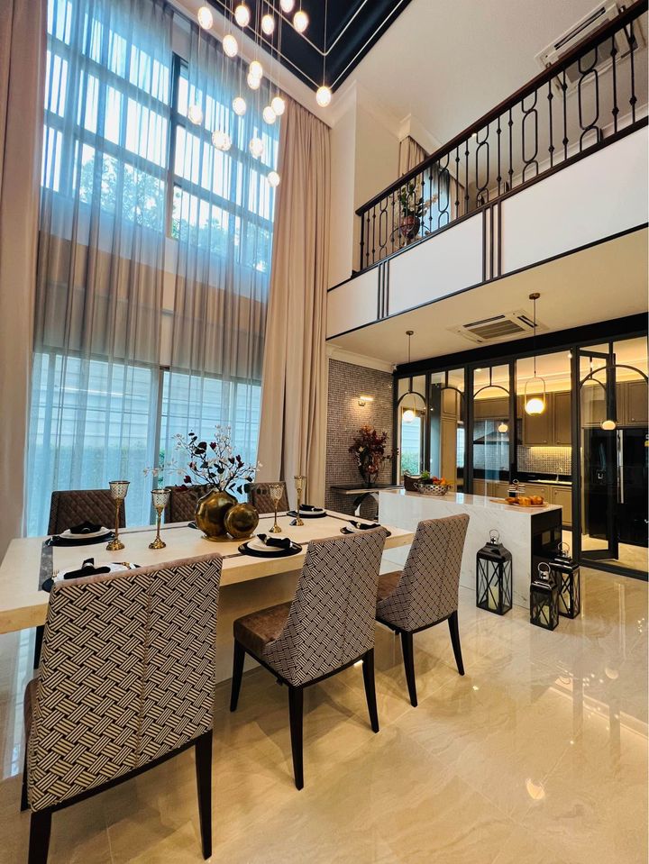 ขายบ้านลาดกระบัง สุวรรณภูมิ : คฤหาสน์หรู งามสง่า เพอร์เฟค มาสเตอร์พีซ สุขุมวิท 77 เนื้อที่ดิน 163 ตรว. Decorated in luxury style พร้อมเข้าอยู่