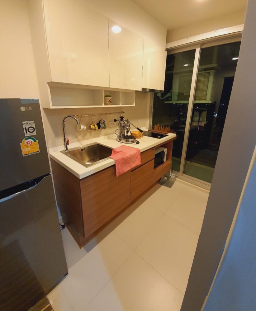 ให้เช่าคอนโดสาทร นราธิวาส : Condo for rent! Fuse Chan Sathorn - ชั้นสูงวิวดี ใกล้บีทีเอสสุรศักดิ์ - ช่องนนทรี เดินทางเพียง 10 นาที!