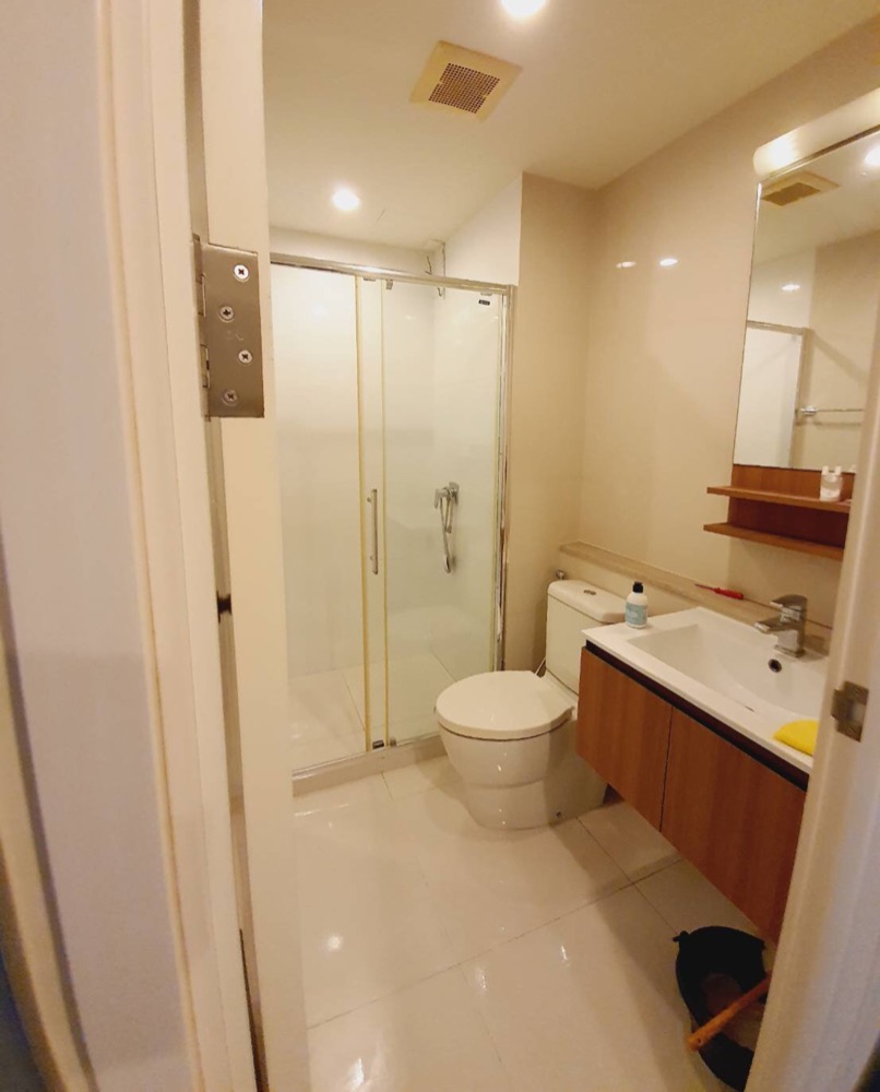 ให้เช่าคอนโดสาทร นราธิวาส : Condo for rent! Fuse Chan Sathorn - ชั้นสูงวิวดี ใกล้บีทีเอสสุรศักดิ์ - ช่องนนทรี เดินทางเพียง 10 นาที!