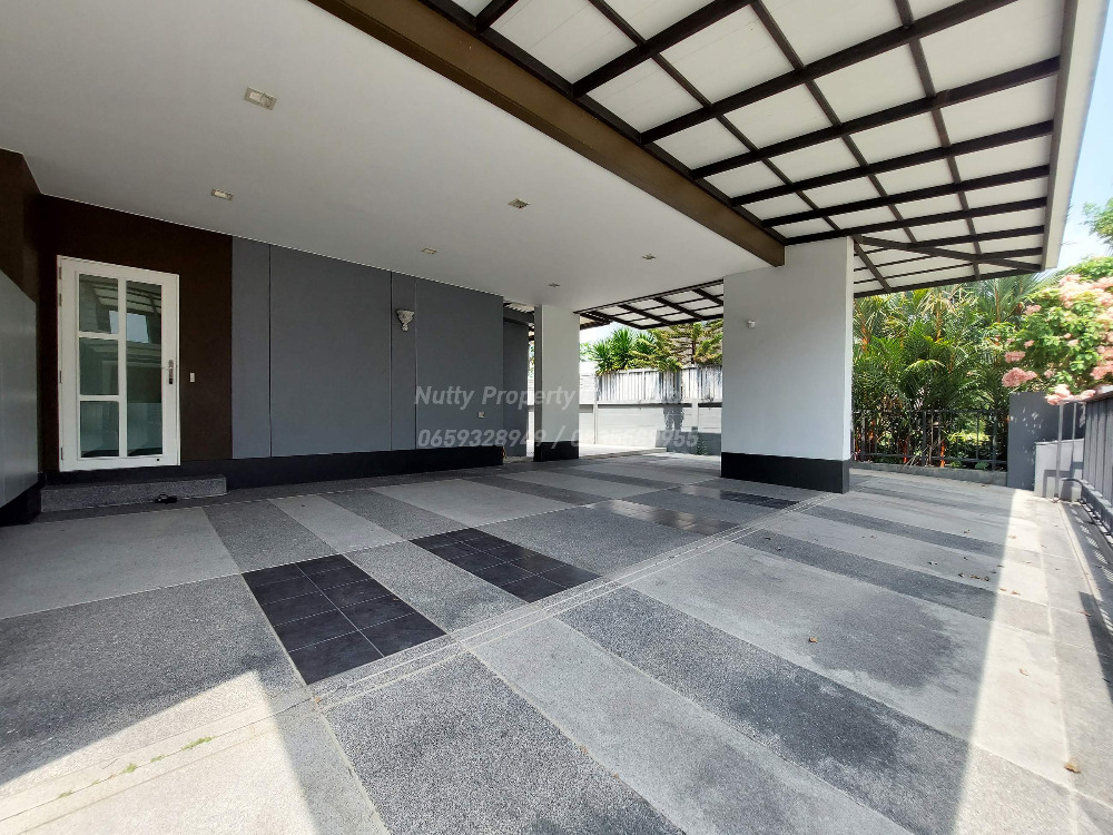 For SaleHouseBangna, Bearing, Lasalle : Luxury detached house in Soi Ratchawinit Bangkaew, only 98 units, the largest house type in the project.