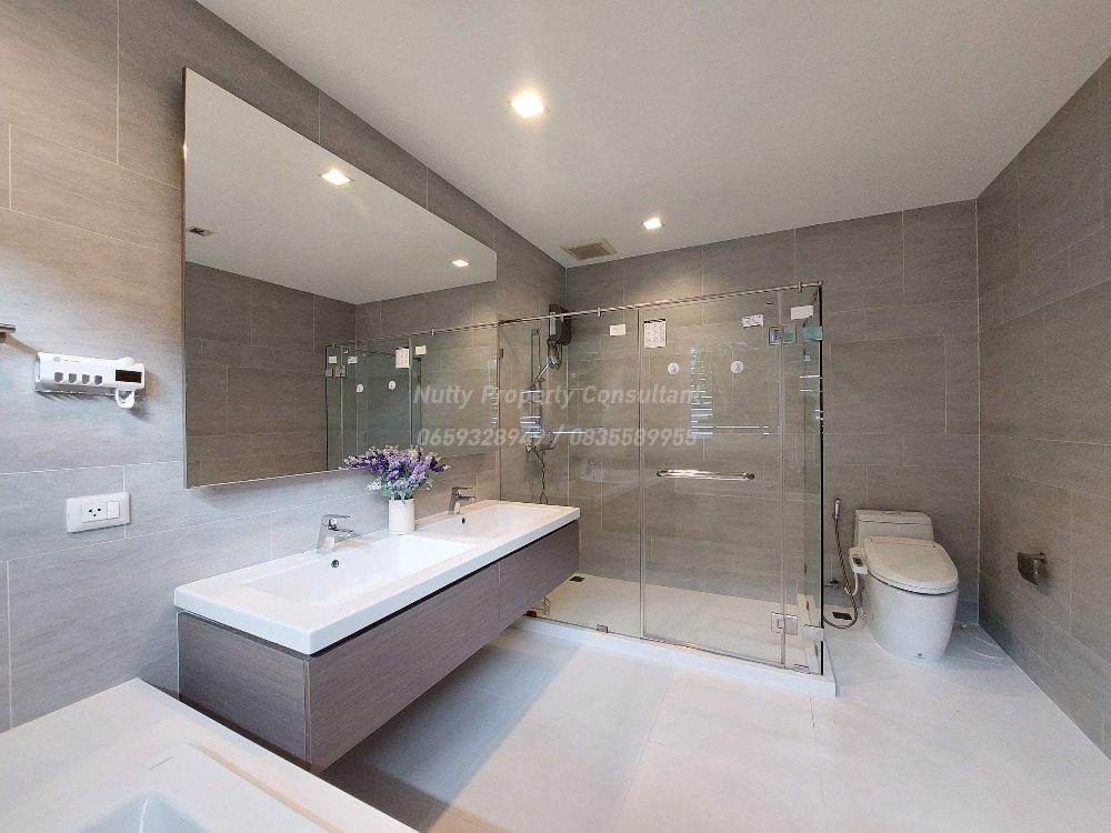 For SaleHouseBangna, Bearing, Lasalle : Luxury detached house in Soi Ratchawinit Bangkaew, only 98 units, the largest house type in the project.