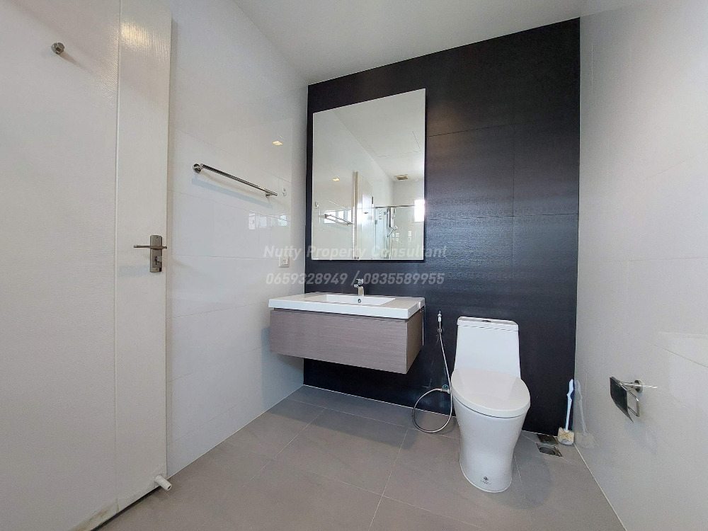 For SaleHouseBangna, Bearing, Lasalle : Luxury detached house in Soi Ratchawinit Bangkaew, only 98 units, the largest house type in the project.