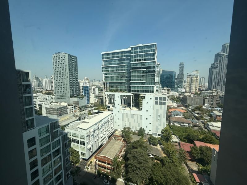 For RentCondoSukhumvit, Asoke, Thonglor : For rent in Thonglor area at Quattro by Sansiri, 2 bedrooms, full furniture.  Golden location in the center of the city near BTS Thonglor is ready to move in.
