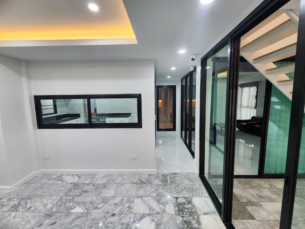 ให้เช่าบ้านโชคชัย4 ลาดพร้าว71 : ให้เช่าบ้านเดี่ยว ใกล้ โรงพยาบาลเปาโล โชคชัย4 เพียง 3 นาที