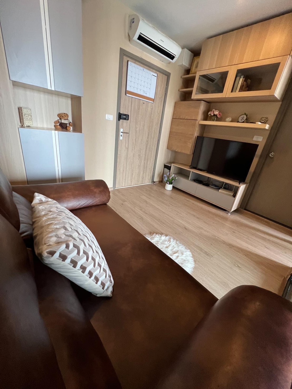 ให้เช่าคอนโดบางนา แบริ่ง ลาซาล : ให้เข่าระยะสั้น 2-6 เดือน ห้องพร้อมอยู่ 1 ห้องนอน ชั้นสูง ส่วนกลางจัดเต็ม