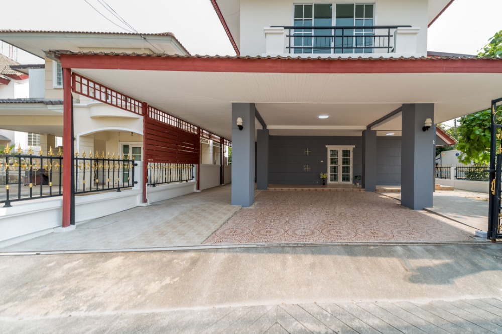 For SaleHousePathum Thani,Rangsit, Thammasat : House for sale, newly renovated, 4 bedrooms, very large living space, Baan Sathaphon Rangsit - Klong 3