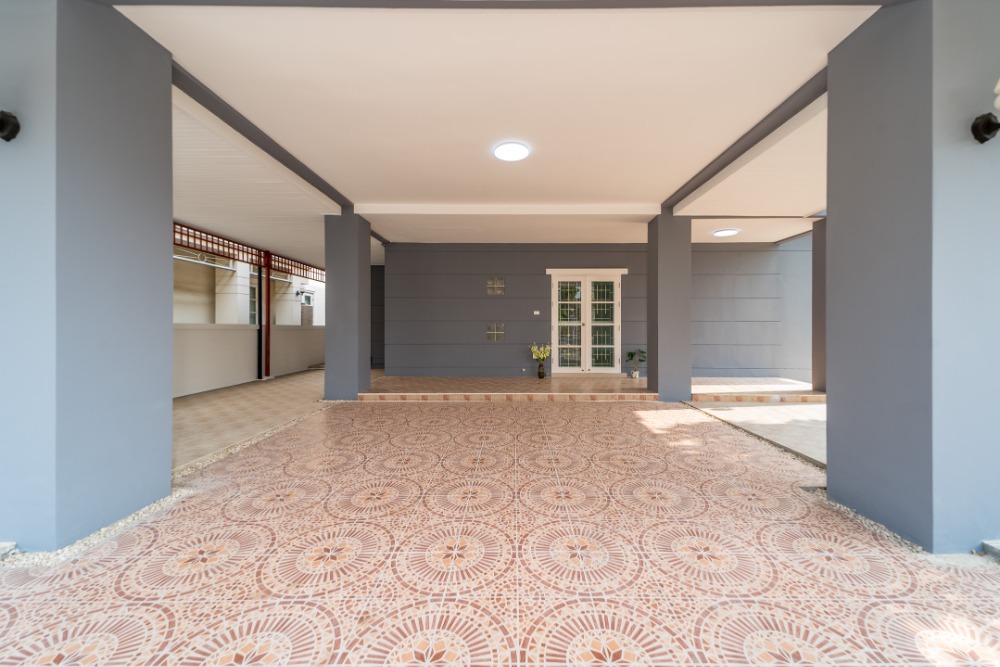 For SaleHousePathum Thani,Rangsit, Thammasat : House for sale, newly renovated, 4 bedrooms, very large living space, Baan Sathaphon Rangsit - Klong 3