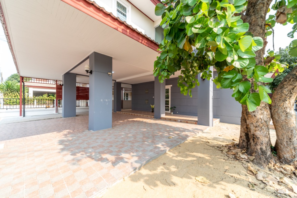 For SaleHousePathum Thani,Rangsit, Thammasat : House for sale, newly renovated, 4 bedrooms, very large living space, Baan Sathaphon Rangsit - Klong 3